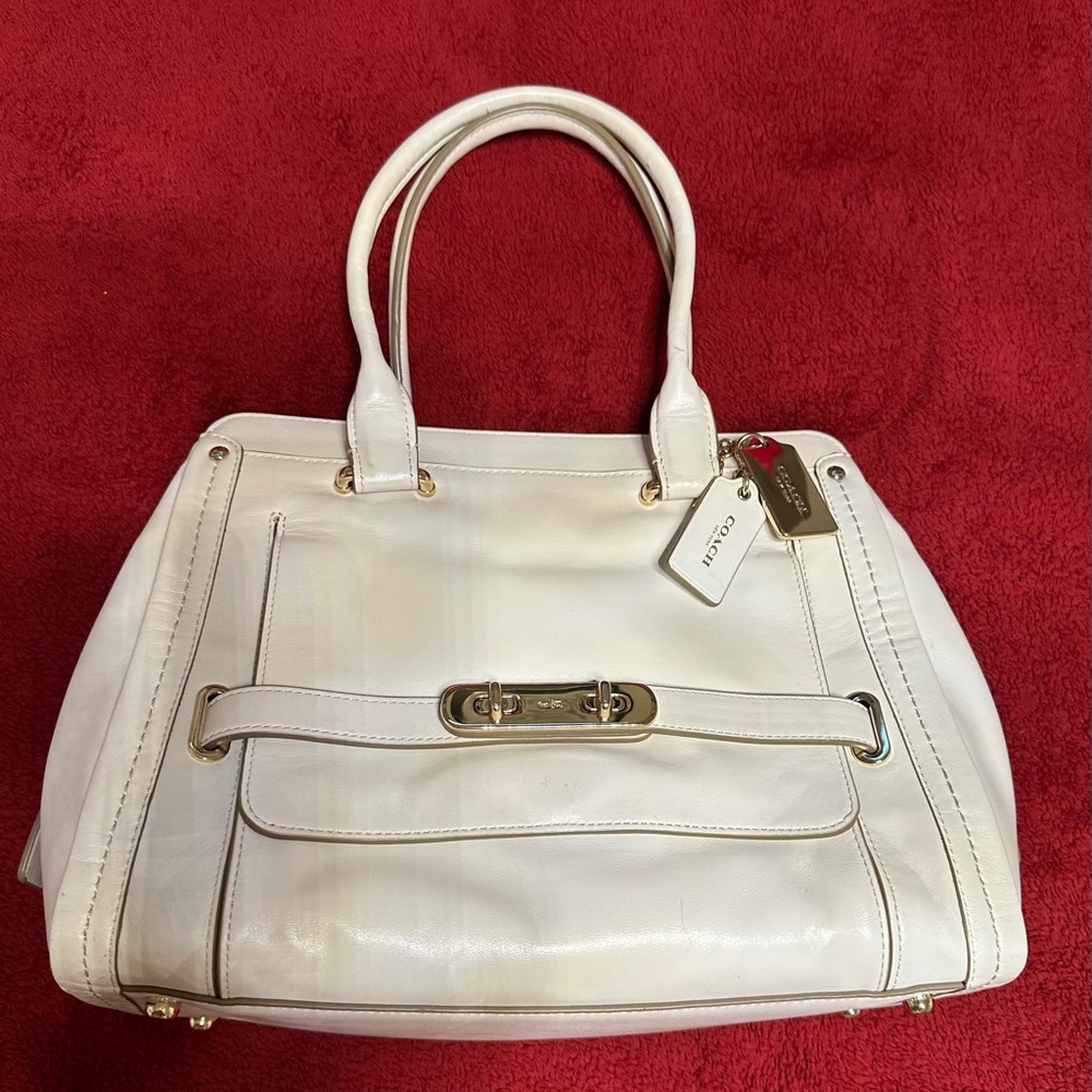 Coach New York Handbag in Chalk, gold Hardwear